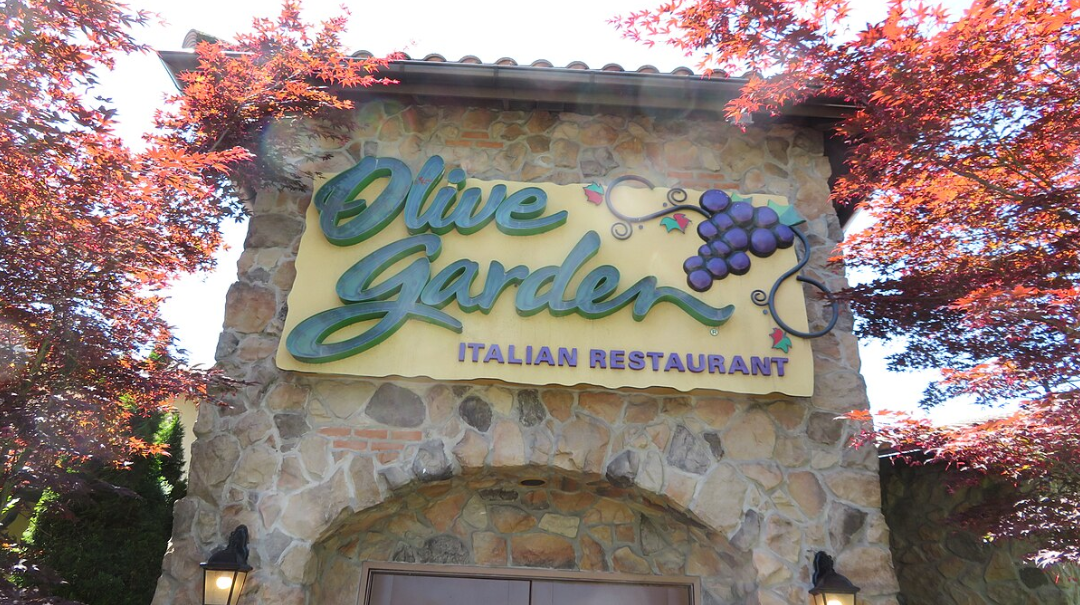 Olive Garden’s CEO revealed one awful truth about dining out that’s bad news for Chick-fil-A